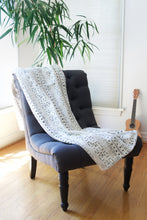 Load image into Gallery viewer, Queen&#39;s Cloth (mudcloth) Throw Blanket